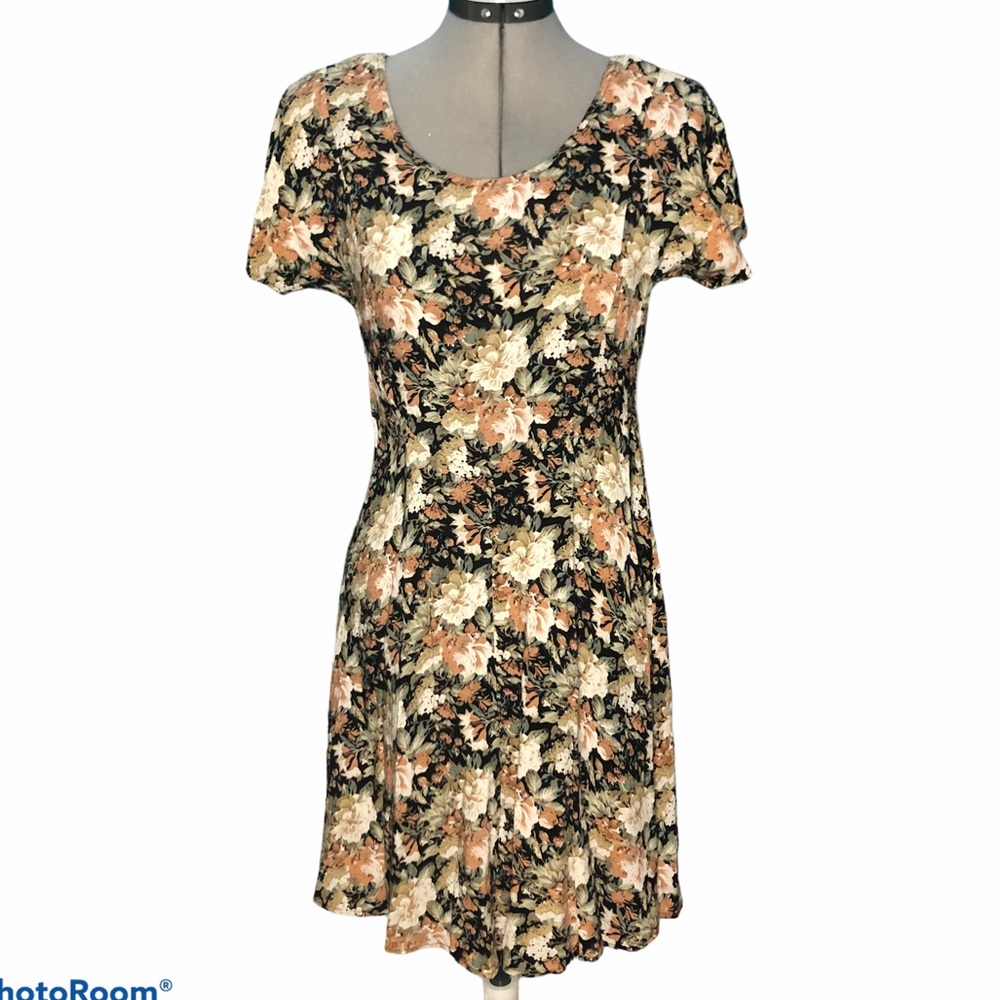 90’s Vintage floral pleated fit flare skater skirt